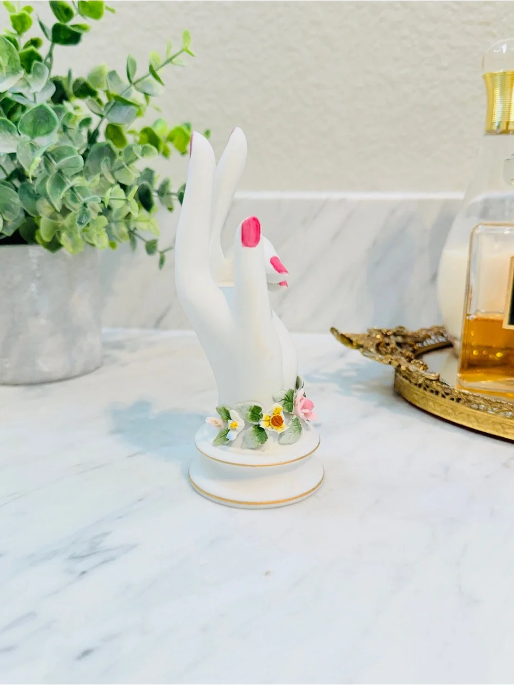 Lefton Porcelain Hand Make-up Brush Holder with Pink Nails